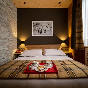 Meuble Garni Della Contea 3*, Bormio Italië